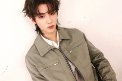 黄明昊娱乐圈吃瓜视频,揭秘明星幕后故事