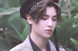 娱乐圈吃瓜直播间黄明昊,娱乐圈吃瓜直播间的焦点人物